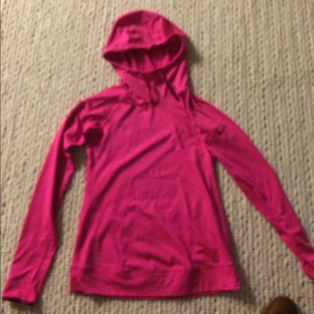 Nike womens sweatshirt- like new and super cute.